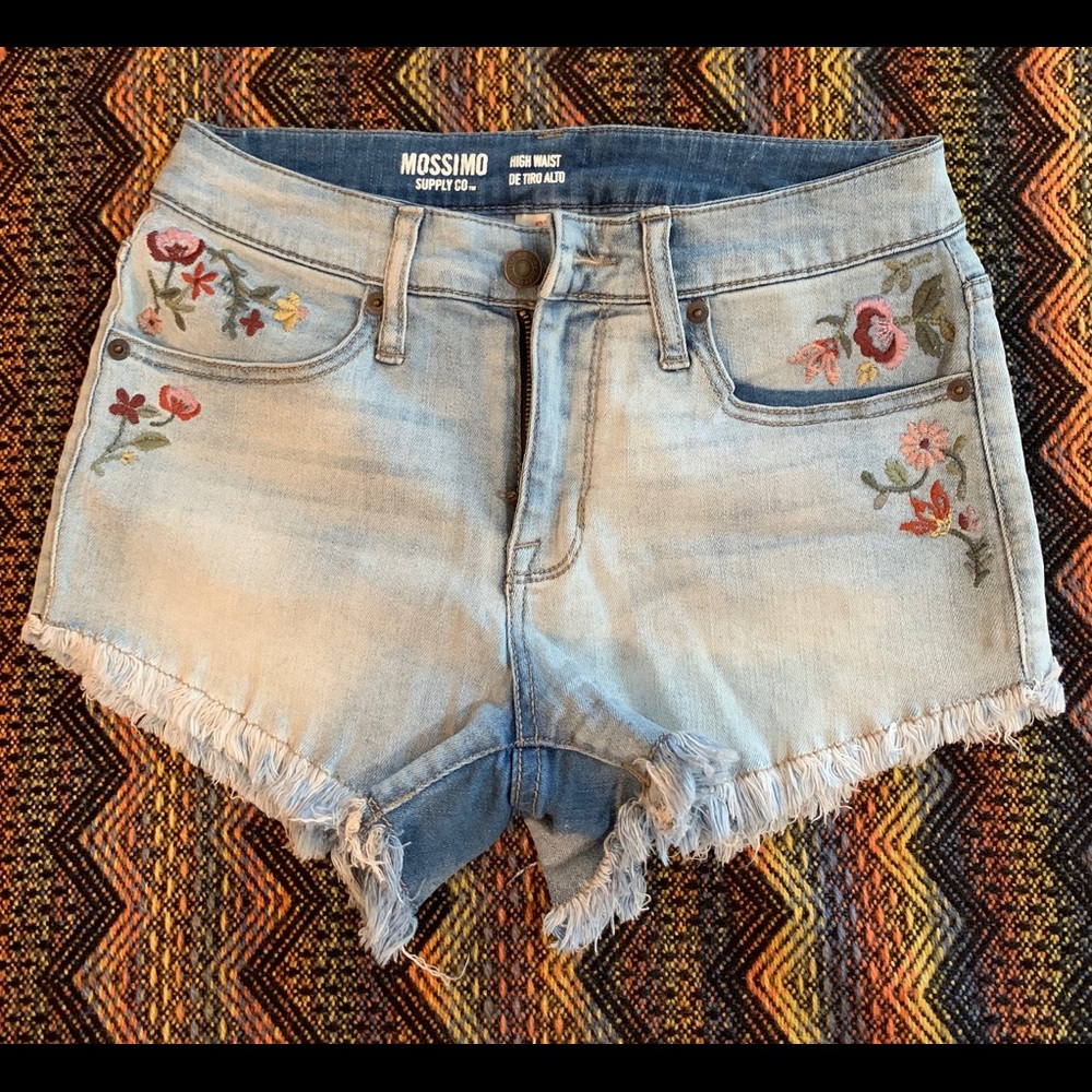High waisted embroidered shorts